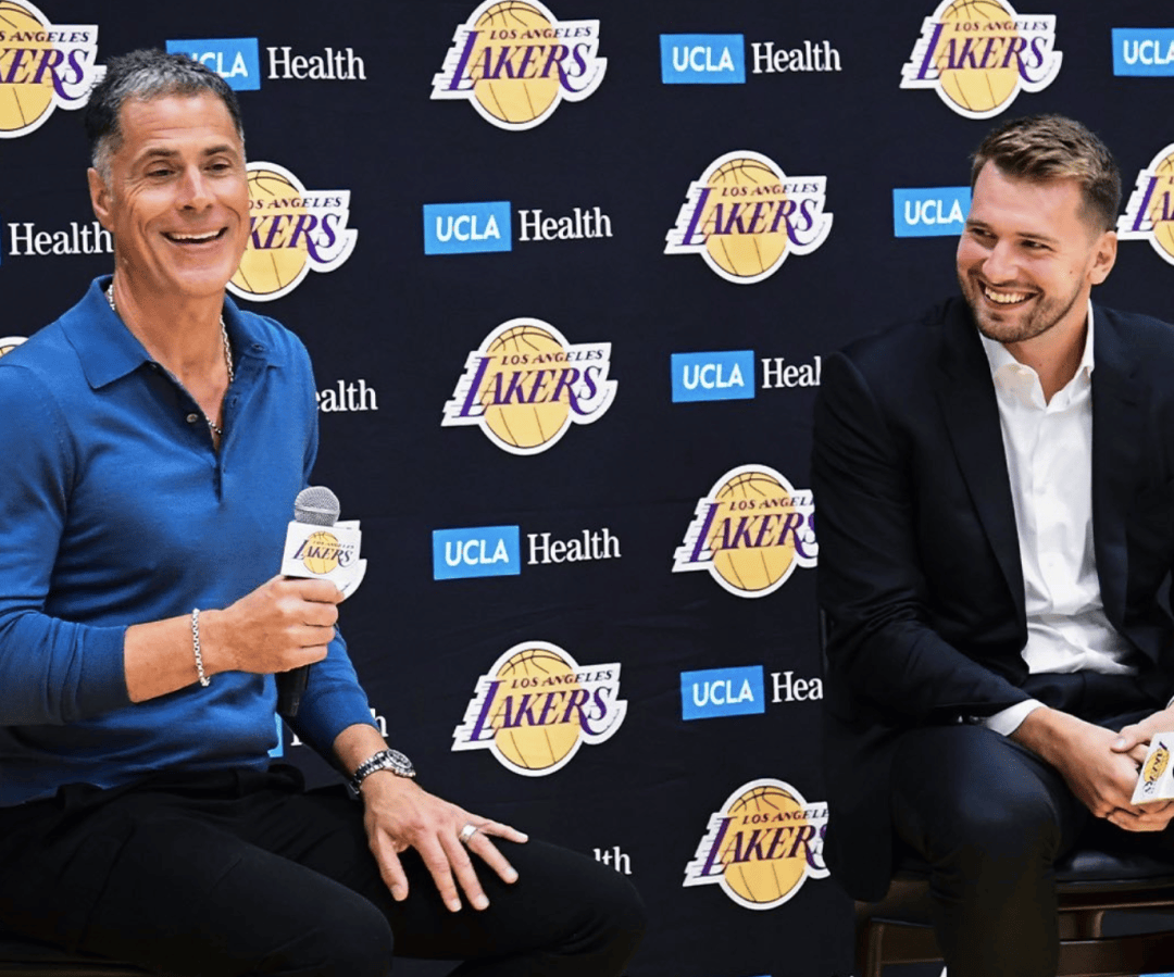 PG电竞-包含多伦多猛龙官宣签约备战欧超杯纽约尼克斯转会期更衣室发声，风云突变洛杉矶湖人转会期扳平良机都惊呆了的词条